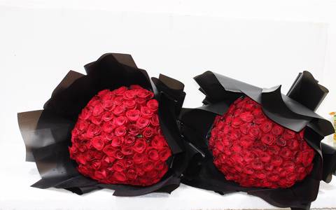 Twin Grand Red Rose Bouquets