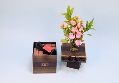 Sweet Roses with Perfume & Choco 17