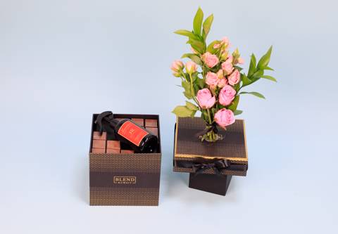 Sweet Roses with Perfume & Choco 19
