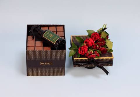 Love Roses with Perfume & Choco 8
