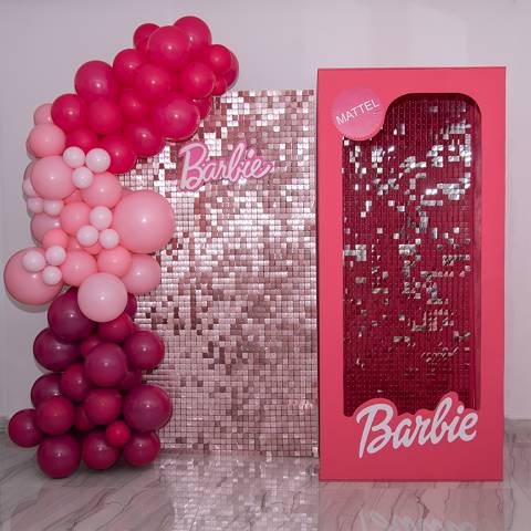 Mini Barbie Backdrop with Box & Cake Stand