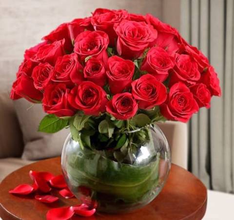 Love Red Rose Vase