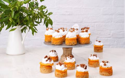 Mini Pumpkin Cake Tarts