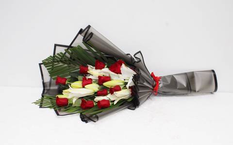 Lilies & Red Roses Bouquet