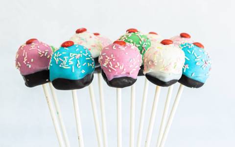 كرات كيك كرامبز