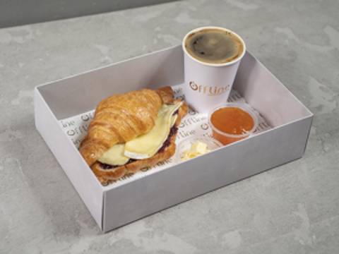 Brie Mix Fruit Croissant