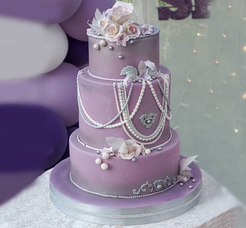 Beads & Pearls Wedding Cake