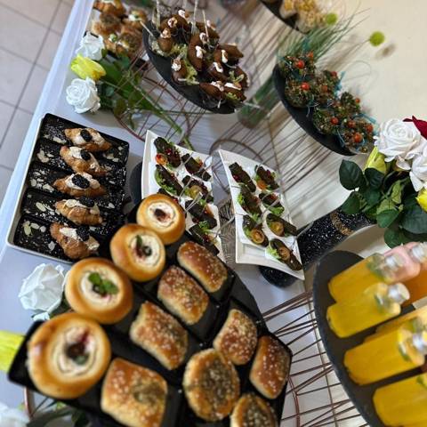 Premium Buffet for 20 Persons