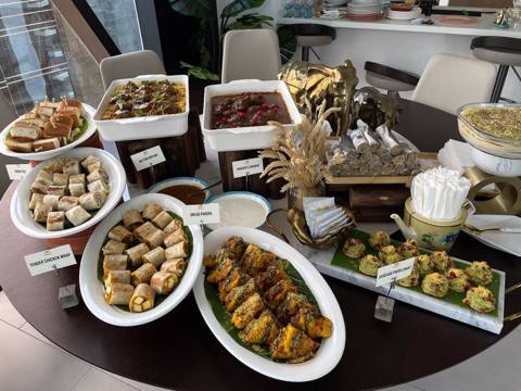 Standard Buffet  for 10 Persons
