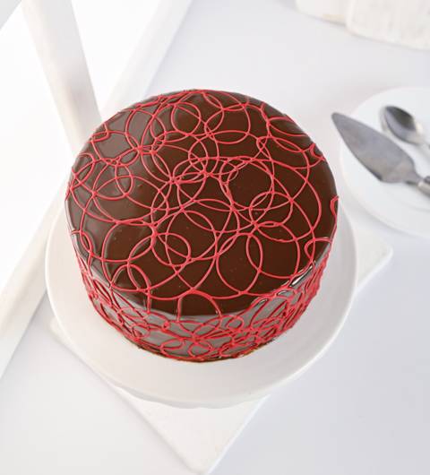 Red Velvet Candy Cake