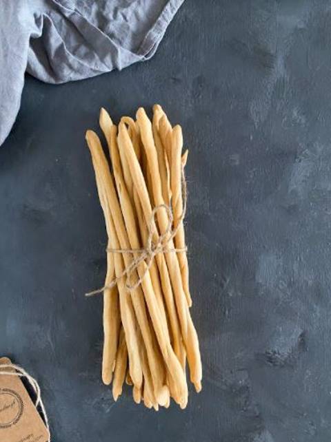 Crispy Breadsticks with Nigella Seeds