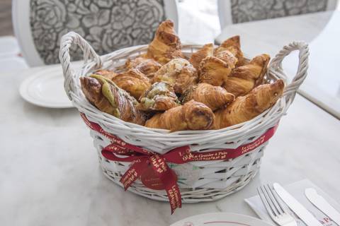 Mini & Large Croissants Basket