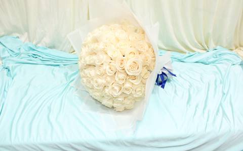 White Roses  Bouquet - Large