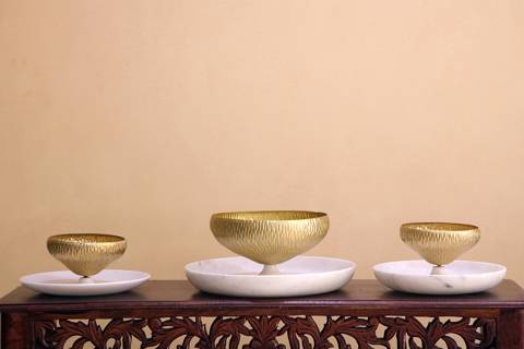 3 Golden Bowls & 2 Marble Plates