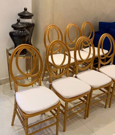 Gold Round Back Chiavari Chairs