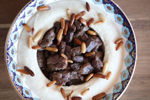 Hummus with Meat