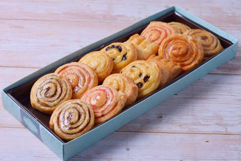 Danish Pastry Box - Medium
