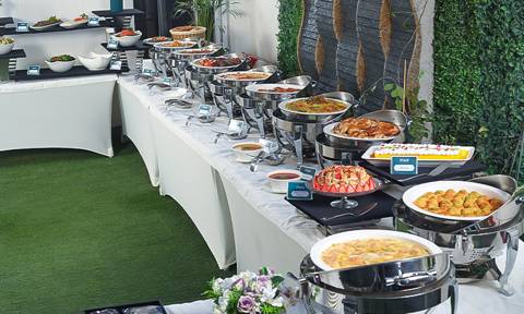 Mais Buffet for 30 Persons