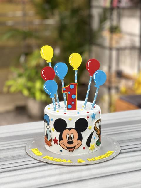 Mickey Mouse Balloon Cake