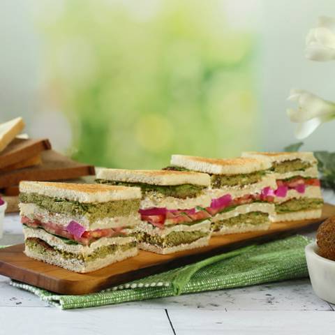 Falafel & labneh Club Sandwich