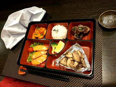 Edo's Salmon Bento Package