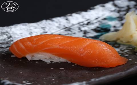 Shake (salmon) Sushi