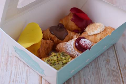 Sweet Croissant Box - Small
