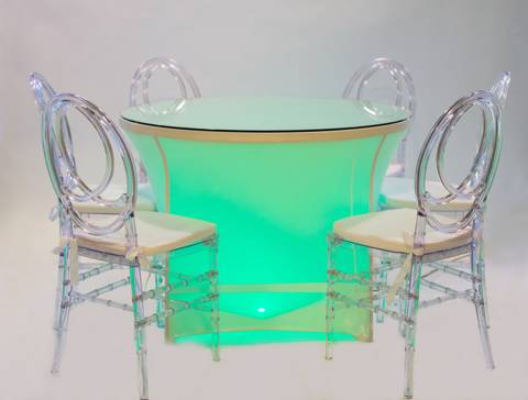 Transparent Round Back Chiavari Chairs with Round Table & Lit Base