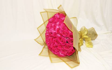 Fuchsia Roses Bouquet