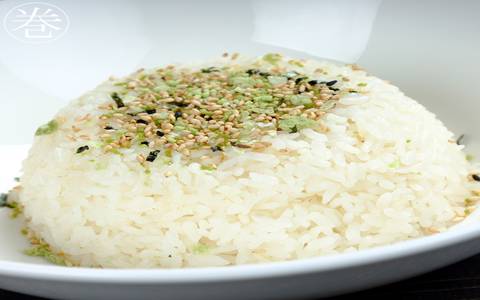 أرز على البخار مع وسابي و نوري فليكس