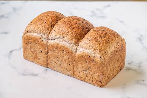 خبز الحبوب الكاملة